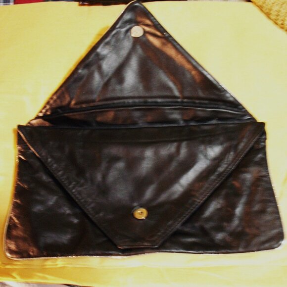 BLACK WITH TOOLED SILVER ENVELOPE LEATHER BAG - Picture 3 of 4
